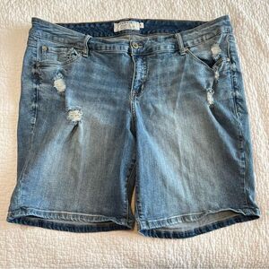 ✨ Torrid Women’s Denim Distressed Shorts 20